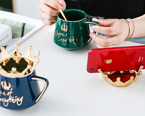 Crown Ceramic Mug With Gold Lid