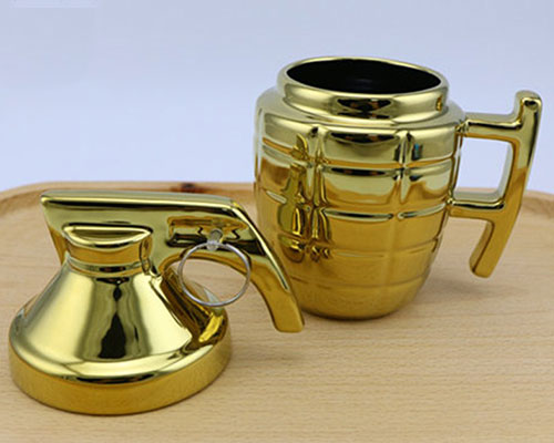 Gold Ceramic Coffee Mug with Lid