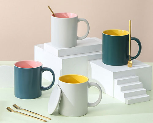 Latte-Becher aus Keramik