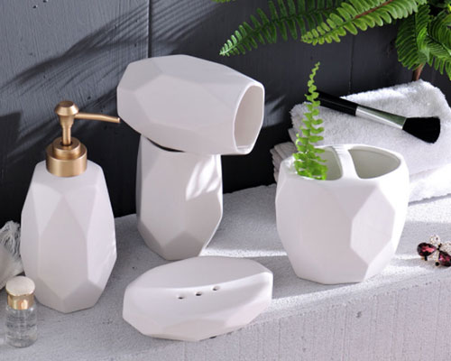 5 Pce White Ceramic Bathroom Set