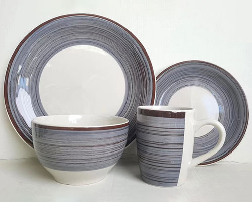 Round Pottery Dinnerware Set